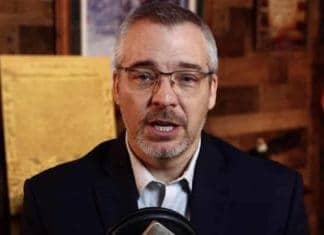 Constitutional attorney says Pence does have power to throw out electors