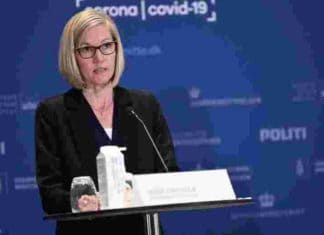 Denmark director topples over as she announces cancelation of AstraZeneca