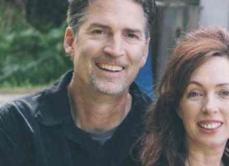 FBI breaks down the front door, draws guns on innocent Alaska couple