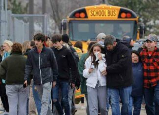 Shooting at Oxford High, Detroit, 3 Students Died, 8 Are Injured