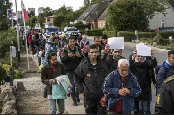 NextImg:NYC Mayor Vowed to Fine Migrant Buses So Now They're Dropped Off at Buses, Trains in NJ