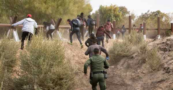 Harris Admin Resumes Corrupt Parole Program As Tren de Aragua Gains in Power