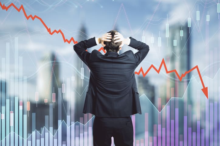 NextImg:The Economy Loses 70,000 Jobs In March