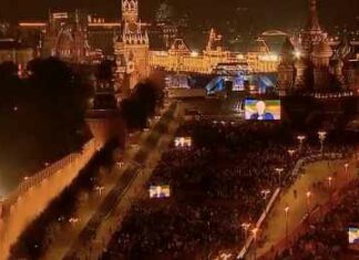 Putin Tells Chanting Crowds His Ukraine Land Grab Is Forever!