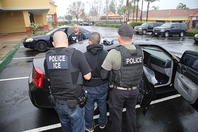 Texas Offers Land to Help Deport Illegals
