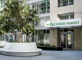 Watch What’s in Front of the Defunct Whole Foods in San Fran