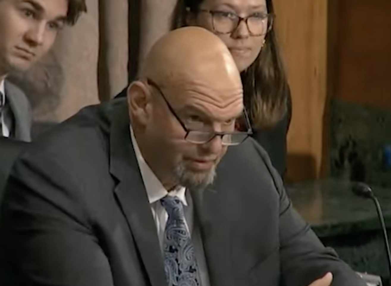 NextImg:Joh Fetterman Struggles to Read from a Prepared Script