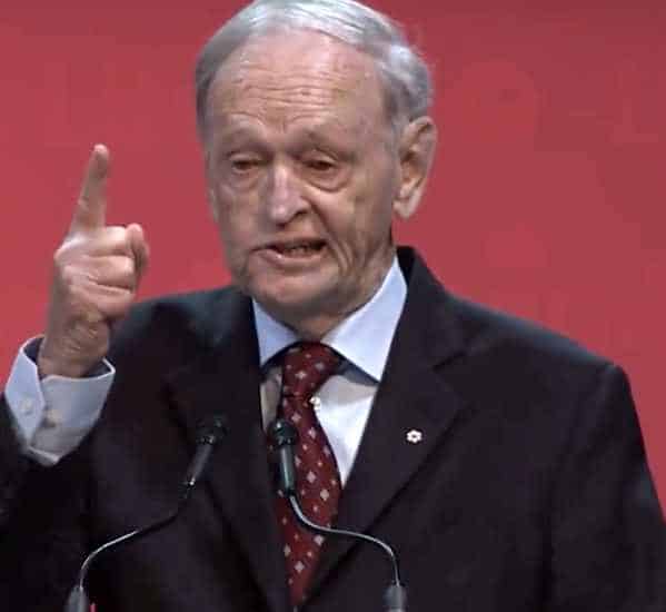 NextImg:Jean Chrétien Inadvertently Describes an "Evil Dictator" - Justin Trudeau