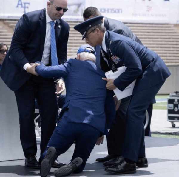 NextImg:Biden's Health and Age Are a Concern Again