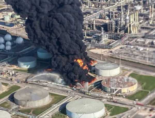 NextImg:Fire at Nation's Third Largest Oil Refinery