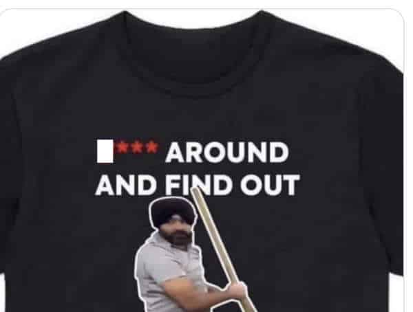 NextImg:Sikhs Who Beat Down a Knife-Wielding Thief Are Folk Heroes in India