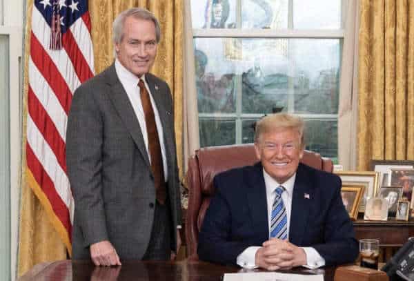 NextImg:Lin Wood Adamantly Denies Turning on Trump + 18 Others