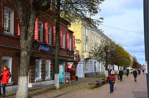 NextImg:October In Moscow, Don't Stay Too Long