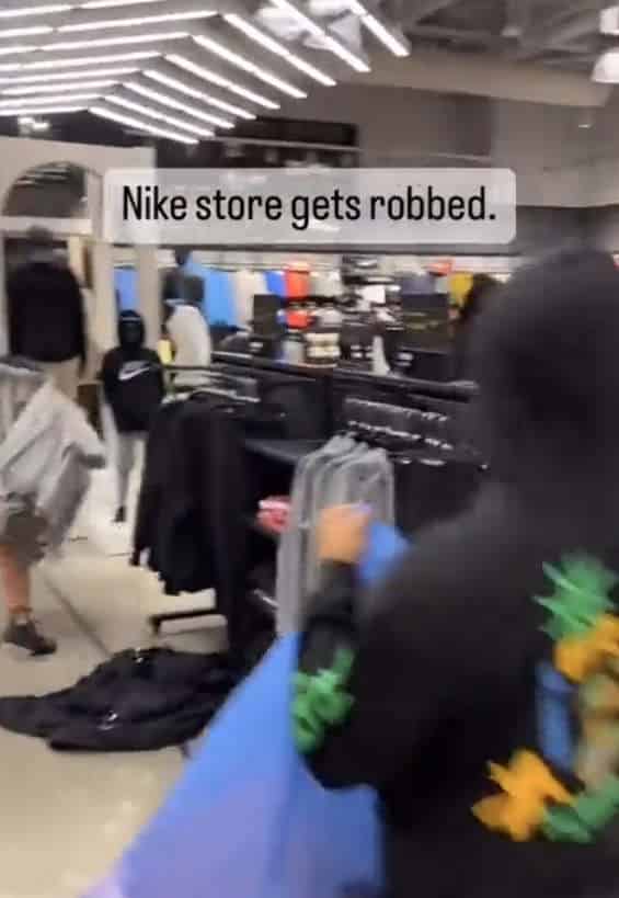 NextImg:Bread Hunters Take Advantage of the 100% Off Black Friday Sale
