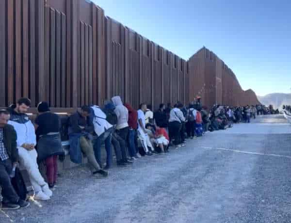 NextImg:Cartels Cut Holes in the Wall Daily, Letting Middle Easterners In