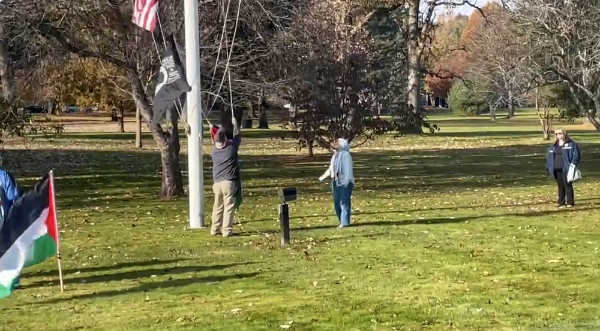 NextImg:North Andover MA Supports Hamas, Flies Their Flag Over the Town