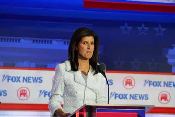 NextImg:Haley 'Soars' to 12% & Jamie Dimon Wants You to Help Her