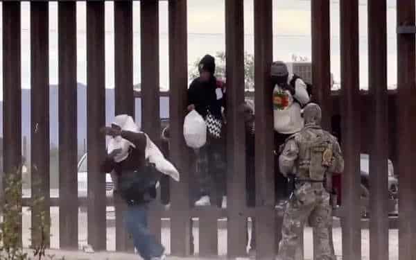 188 Open Borders Orgs Call for Loosening Up Asylum &; Parole