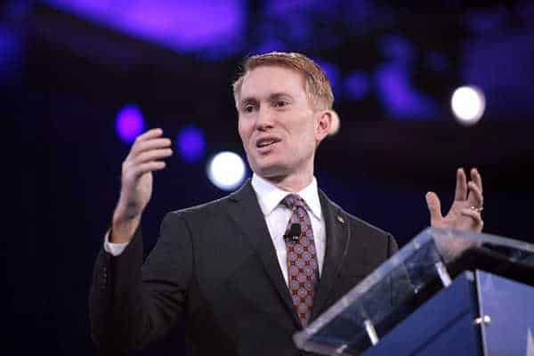 NextImg:The Border Deal Is So Bad That OK GOP Cut Off Sen. Lankford