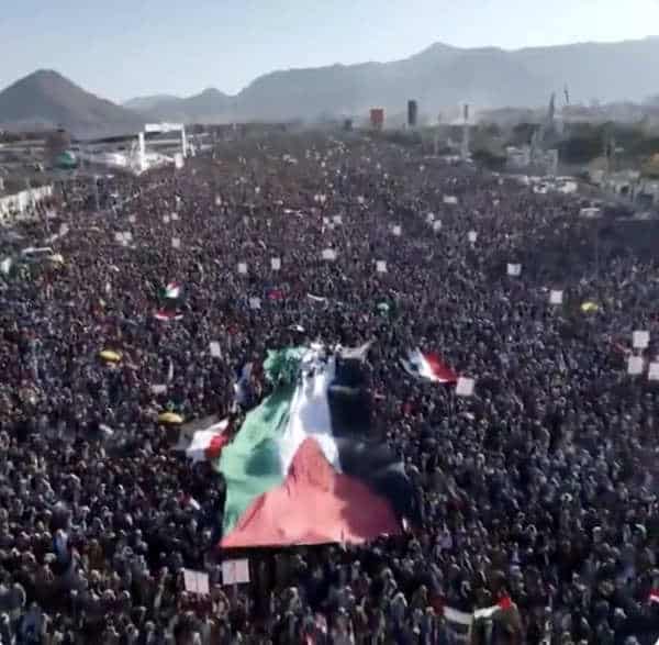 NextImg:Americans Rally for Houthis, Houthis Call for Retaliation