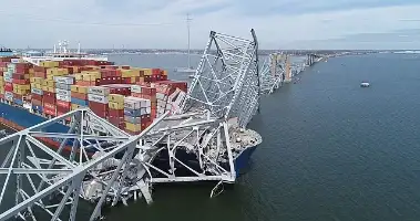Workers &; 1st Responders Stopped Cars on the MD Bridge