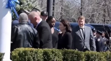 Gov. No-Bail Hochul Kicked Out of Wake for Officer Jonathan Diller