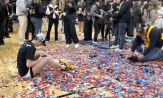 LSU Walks Off the Court During the National Anthem But Thenâ€¦