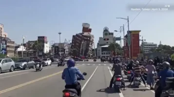 7.4 Magniture Earthquake Hits Taiwan