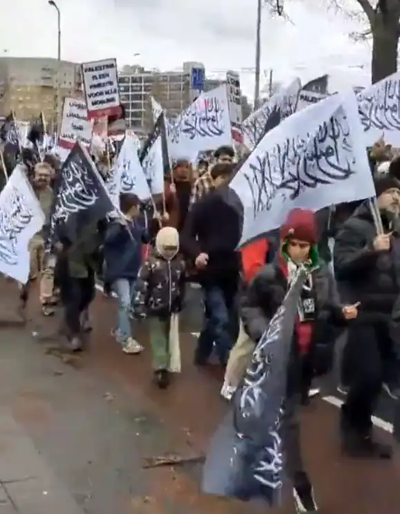 Radical Islamists March in The Netherlands