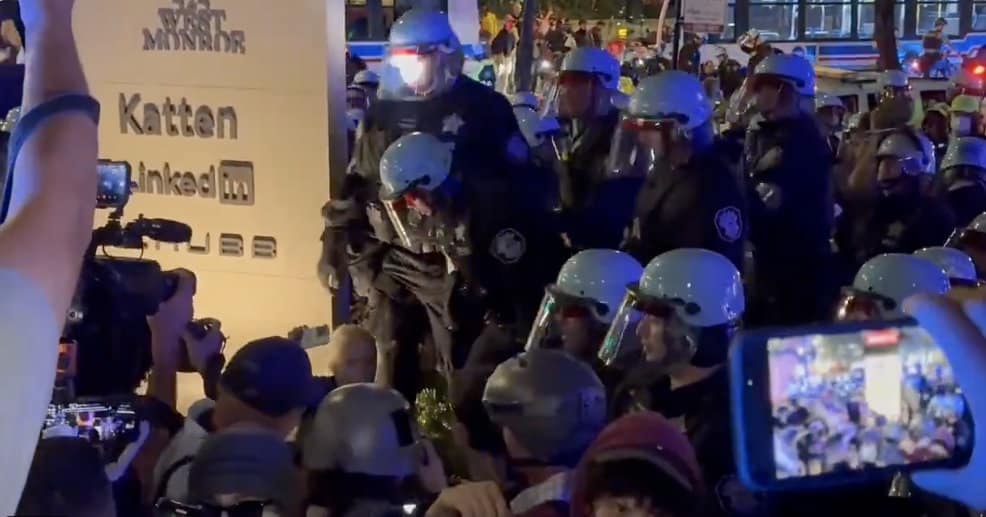 Chicago Last NIght: Leftists Attack Leftists