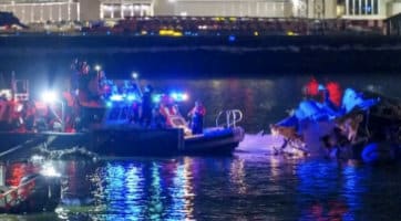 DC Plane Crash: The Helicopter Didn't Flinch - Updated