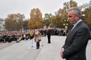 Dr. Robert Malone, Roger Stone Rate Robert F. Kennedy Jr.