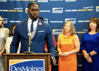 Armed Illegal Alien Supt. of Iowa Schools Chosen by Michelle Obama Ally