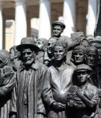 Pope Leo Calls on Bishops to Take a Stand Against Deportations