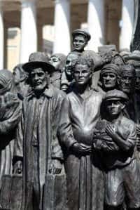 Pope Leo Calls on Bishops to Take a Stand Against Deportations