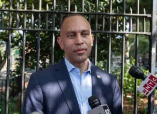 Jeffries Doesn’t Credit Trump for the Israel-Hamas Peace Deal