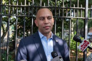 Jeffries Doesn’t Credit Trump for the Israel-Hamas Peace Deal