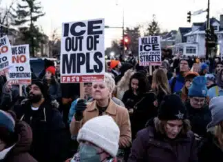 Minnesota Police Are Blocked from Investigating the Agent Who Shot Renee Good