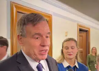 Sen. Mark Warner Is Very Worried About Tulsi Gabbard
