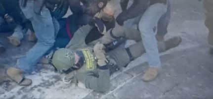 Minnesota Radicals Are Physically Attacking, Kicking Federal Officers