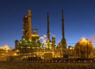 Massive Explosion at Valero Refinery