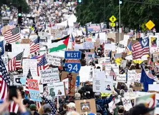 ‘No Kings’ in St. Paul Just “Popped Up” with Planning & $250K