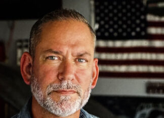 A Democrat Plant Is Running as an Independent for US Senate from NE