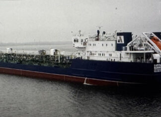 Ukraine Struck 76 Vessels in Six Days in the Sea of Azov